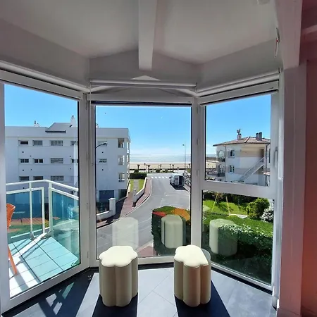 Renove A 50m De La Avec Balcon Et Parking - Fr-1-550-78 *